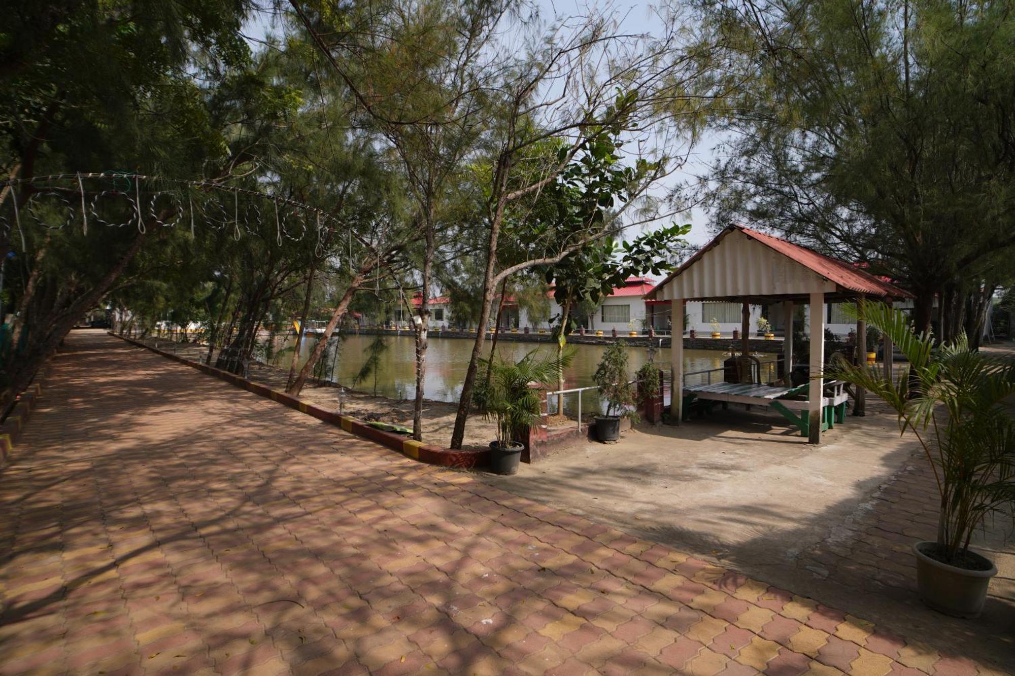 Lake View Village Resort Tajpur ภายนอก รูปภาพ